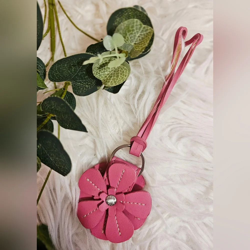 Fossil Pink Flower Keychain - Picture 8 of 8